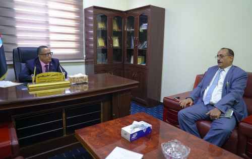  الدكتور الخُبجي يبحث مع نائب محافظ لحج الصلاحي سُبل دعم الاستثمار بالمحافظة