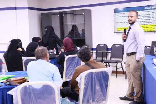 &laquo;كاك بنك&raquo; يختتم ورشة عمل غسل الأموال المبنية على التجارة لموظفيه بعدن