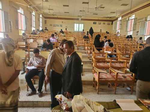 نائب رئيس جامعة لحج لشؤون الطلاب يتفقد امتحانات القبول يكلية ردفان الجامعية