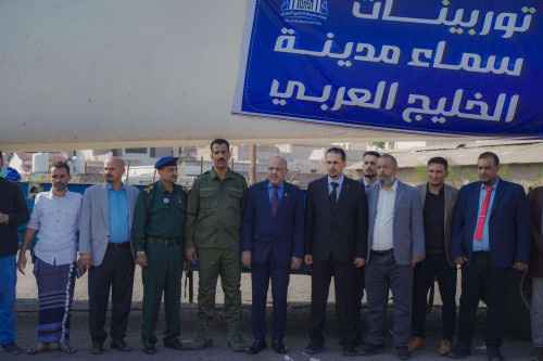 الكثيري يدشن وصول أول توربين رياح عملاق على مستوى الجنوب