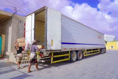 &ldquo;سلمان للإغاثة&rdquo; يقدم مساعدات لمراكز غسيل الكلى في شبوة