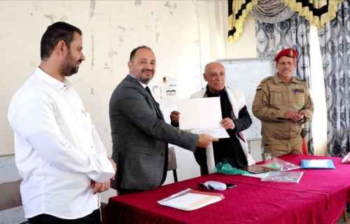 العميد مهدي يختتم دورة تعريفية بالقانون الدولي في محور الضالع