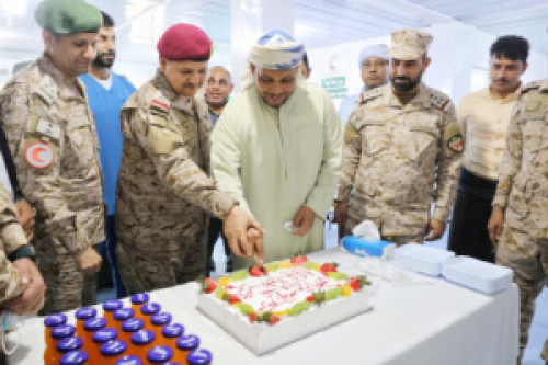 المحافظ الثقلي واللواء العنزي يدشّنان المخيم الطبي المجاني لجراحة العيون بالمستشفى الميداني السعودي