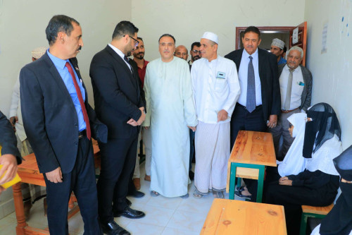 فريق التواصل وتعزيز الوعي السياسي يزور جمعية رعاية وتأهيل المكفوفين بوادي حضرموت
