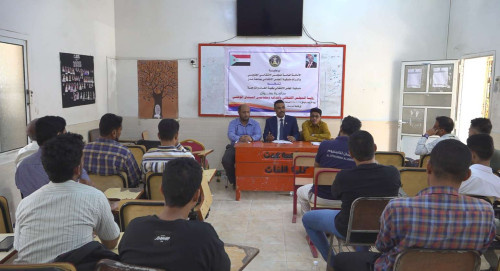 منسقية الانتقالي في كلية اللغات بجامعة عدن تنظم محاضرة عن أهداف ومضامين الميثاق الوطني الجنوبي