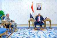 الرئيس الزُبيدي يؤكد أهمية رفع قدرات خفر السواحل وتعزيز الأمن البحري