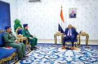 الرئيس الزُبيدي يشدد على سرعة تنفيذ مصفوفة قرار تصنيف مليشيا الحوثي كمنظمة إرهابية