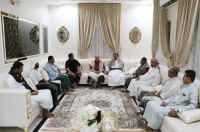 الكثيري يستقبل وفدًا من قبائل نهد بالمكلا