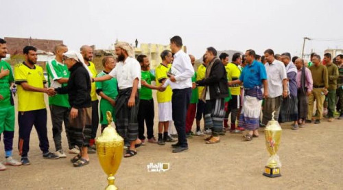 نادي الصمود يتوج بكأس الذكرى الرابعة لاستشهاد القائد البطل يحيى الشوبجي