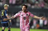 ميسي يحقق إنجازا تاريخيا بهدف رائع