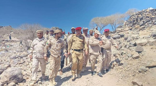 لجنة عسكرية تزور القوات المسلحة الجنوبية المرابطة بجبهتي كرش وحُمالة