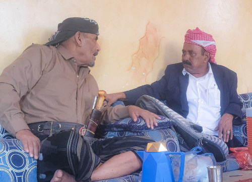 رئيس تنفيذية انتقالي شبوة يطمئن على صحة المدير العام السابق للشرطة في المحافظة