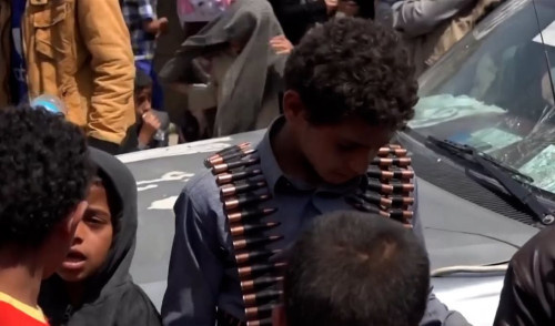 عزوف واسع عن المراكز الصيفية الحوثية بسبب التجنيد والقصف الأميركي