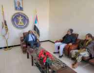 رئيس تنفيذية انتقالي شبوة يلتقي مدير عام مديرية عتق ورئيس اللجنة التحضيرية لنقابات الجنوب