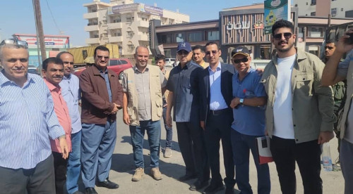 نائب محافظ عدن يدشن مشروع إعادة تأهيل شارع الخمسين بمديرية المنصورة