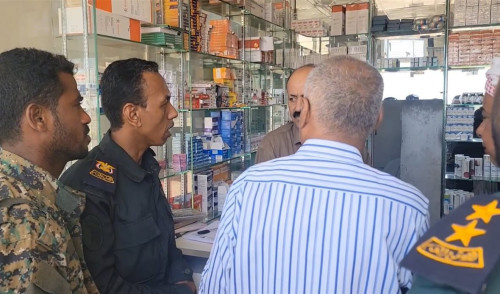 أبين.. حملة أمنية لتفتيش الصيدليات في زنجبار