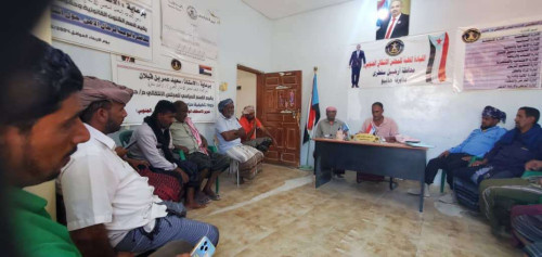 رئيس تنفيذية انتقالي سقطرى يطّلع على نشاط مركز قاضب ويؤكد أهمية تعزيز الخدمات المحلية