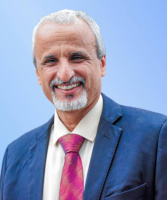 الوكيل الشبحي يهنئ جميع موظفي القطاع الصحي الخدمي والتعليمي وشعب بلادنا والأمتين العربية والإسلامية بحلول عيد الأضحى المبارك