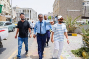 تدشين مشروع تركيب إشارات المرور في مديرية صيرة