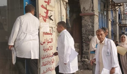 مكتب الصحة في التواهي ينفذ نزولاً ميدانياً للصيدليات لمتابعة أسعار الأدوية 
