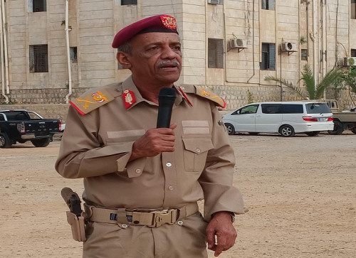 قائد المنطقة العسكرية الثانية يكشف معلومات عن مخطط حوثي لاستهداف ساحل حضرموت