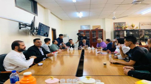 كلية الحقوق بجامعة عدن تفتتح أول مكتبة خيرية لدعم الطلاب بالكتب والمراجع