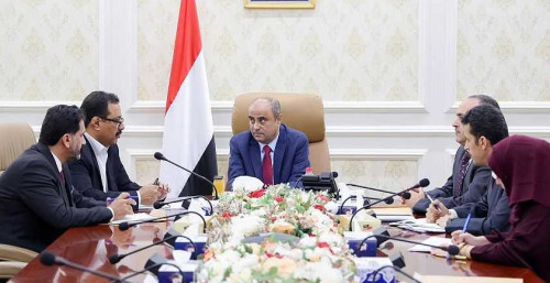 رئيس مجلس الوزراء يلزم شركة الغاز بتخفيض الأسعار بما يتوافق مع تحسن صرف العملة الوطنية