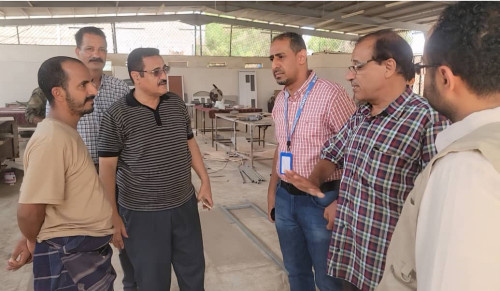 مدير عام المنصورة يطلع على المساحة المخصصة لبناء مركز سوء التغذية للأطفال