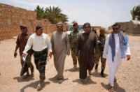 محافظ سقطرى يطلع على الخطة التنظيمية بمنطقة موري ويوجه بسرعة شق الشوارع العامة