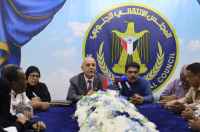 فريق التوجيه والرقابة الرئاسي يعقد اجتماعًا باتحاد نقابات عمال الجنوب ونقابة المعلمين الجنوبيين واللجان المجتمعية بالمكلا