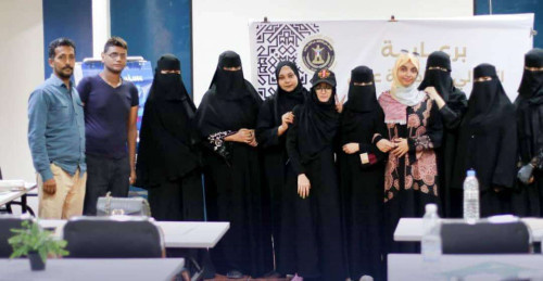 انتقالي العاصمة عدن يختتم دورة تدريبية في فن الحفر والطباعة على "اللينو"