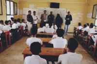 فريق الرقابة والتوجيه الرئاسي يتفقد سير العملية التعليمية في مدارس زنجبار وخنفر