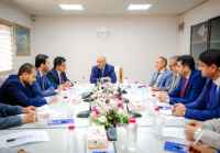 الرئيس الزُبيدي يترأس اجتماعا موسعا للوقوف على الخطوات المنجزة لإعادة تشغيل مصفاة عدن