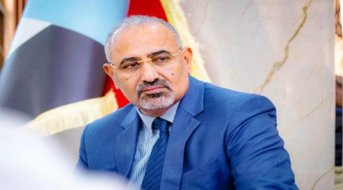 الرئيس الزبيدي ينتصر.. قرارات العليمي تتهاوى أمام صلابة الموقف الجنوبي