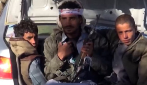 قيادي حوثي في حجة اليمنية يختطف ثلاثة أطفال ويبتز أسرهم بدفع مبالغ مالية 