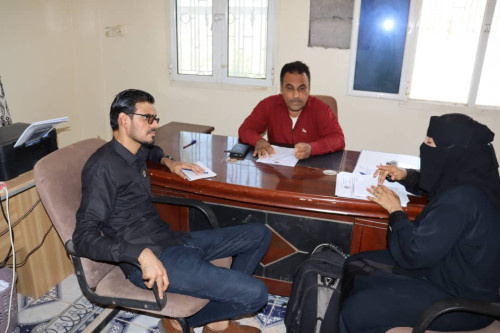 فريق التوجيه والرقابة الرئاسي يطلع على عمل عدد من إدارات بانتقالي أبين