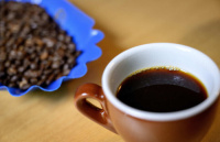 دبي تدخل موسوعة غينيس بأغلى فنجان قهوة في العالم.. كم بلغ ثمنه؟