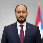 الأمين العام للمجلس الانتقالي يُعزّي العميد وسيم العمري بوفاة والدته