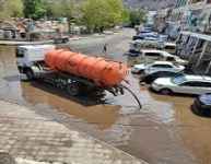 السلطة المحلية في مديرية التواهي توضح أسباب طفح مياه الصرف وتؤكد بدء المعالجات العاجلة