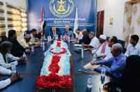 فريق التوجيه والرقابة الرئاسي يعقد اجتماعاً مشتركاً مع تنفيذية انتقالي حضرموت ومنسقية الجامعة بالمحافظة