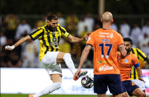 بنزيما يهدر ركلة جزاء ويفوت على الاتحاد فرصة اعتلاء صدارة الدوري السعودي 