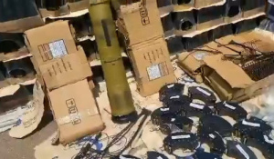 ضبط سفينة إيرانية تحمل أسلحة في طريقها للحوثيين بالقرب من باب المندب