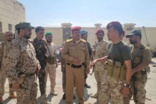  المتحدث الرسمي باسم القوات المسلحة الجنوبية يزور أبطال اللواء الأول دعم وإسناد في المحفد بأبين
