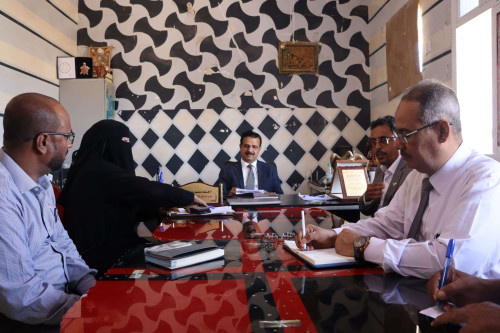 فريق التوجيه والرقابة الرئاسي يتفقد مكتب وزارة الشؤون الاجتماعية والعمل في سقطرى