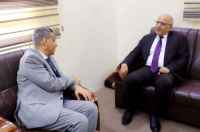 الكثيري يؤكد دعم المجلس الانتقالي لجهود تعزيز اللامركزية وتمكين السلطات المحلية