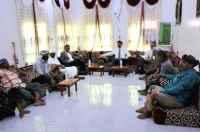 فريق التوجيه والرقابة الرئاسي يلتقي الهيئة الإدارية للاتحاد القبلي للشريط الساحلي الغربي في سقطرى