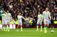 مانشستر سيتي يسقط أمام أستون فيلا