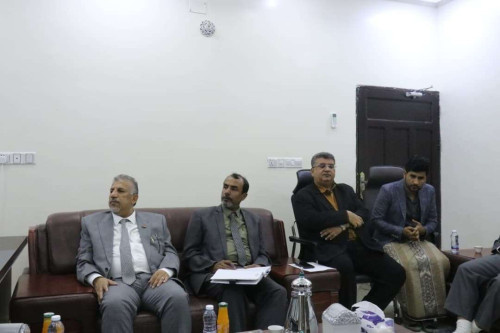 فريق التوجيه والرقابة الرئاسي يزور جامعة المهرة ويطلع على نشاطها الأكاديمي