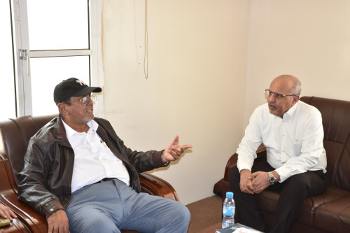 الكثيري يؤكد دعم الانتقالي لجهود تطوير الخدمات الملاحية في مطاري الريان وسيئون