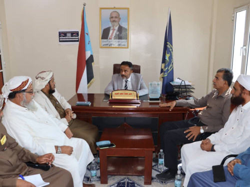 رئيس تنفيذية انتقالي أبين يلتقي فريق هيئة الفكر والإرشاد الديني بالأمانة العامة